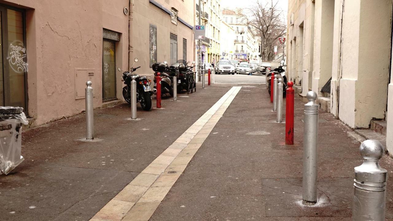 Quartier Des Createurs "La Plaine Cours Julien" Chambre Privee Dans Appartement Menage Frequent Des Parties Commune Marsylia Zewnętrze zdjęcie